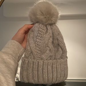 H&M hat